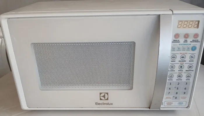 Microondas electrolux 21lt garantia de três meses