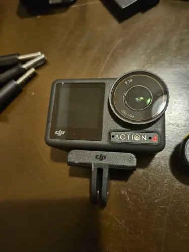 DJI Osmo Action 4- Com diversos acessórios