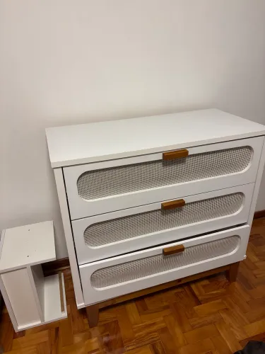 Cômoda branca 3 gavetas