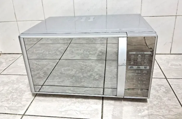 Microondas LG MH 7053 Espelhado Grill - 30 L - LG
