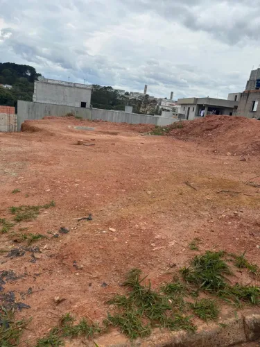 Lindo terreno no residencial Nova Carmela