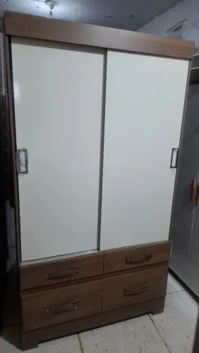 Guarda roupa novo