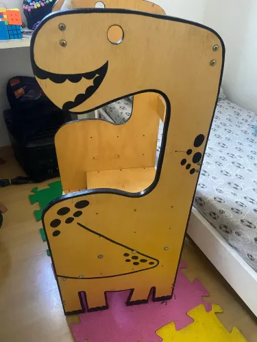 Torre de Aprendizagem Montessori Dinossauro