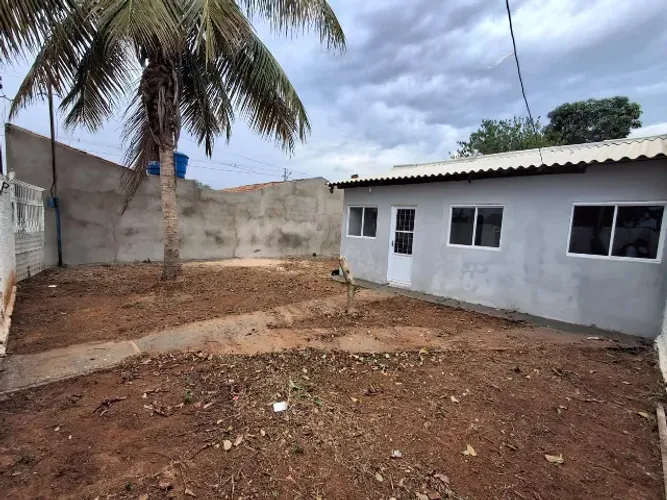 Casa de 2 quartos no Bairro V. Operária (Jurumirim)