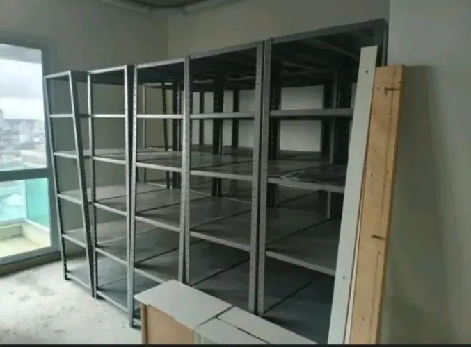 Prateleiras seminovas linha industrial