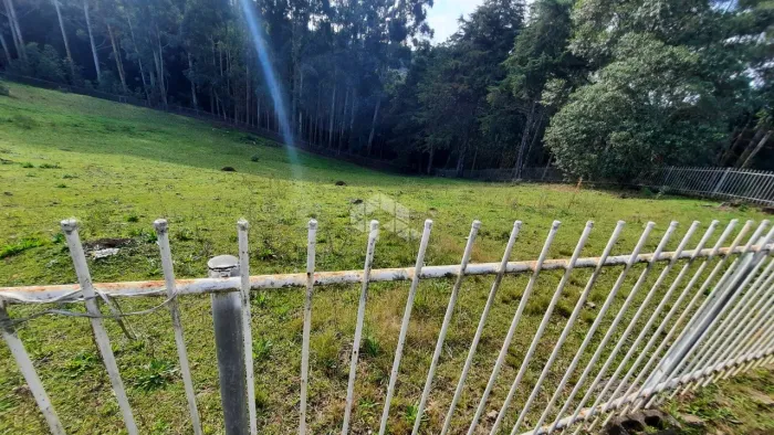 Chácara em Forqueta, com 4000 m2 , casa, água, luz, internet. 5 minutos do centro de Forqu