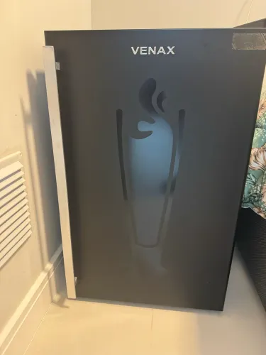 Vende-se frigobar VENAX