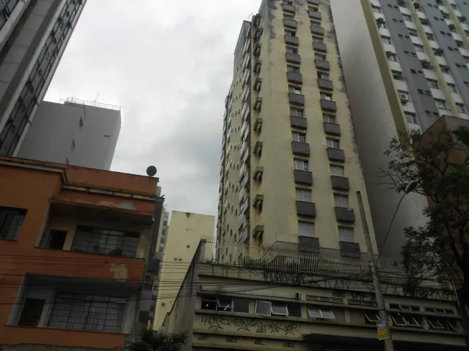 Apartamento 1 quarto no Lourdes (BH)  fundo, 55m², portaria 24h