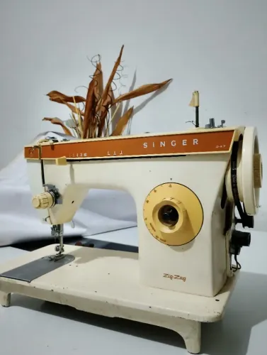 Máquina de costura Singer