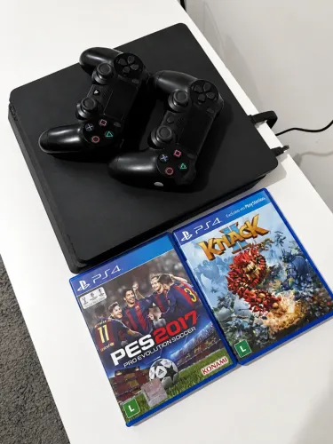 PS4 Slim 1TB + 2 Controles + 3 Jogos + Jogos Digitais