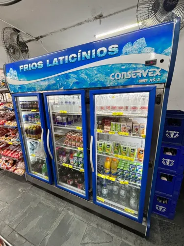 Geladeira expositora