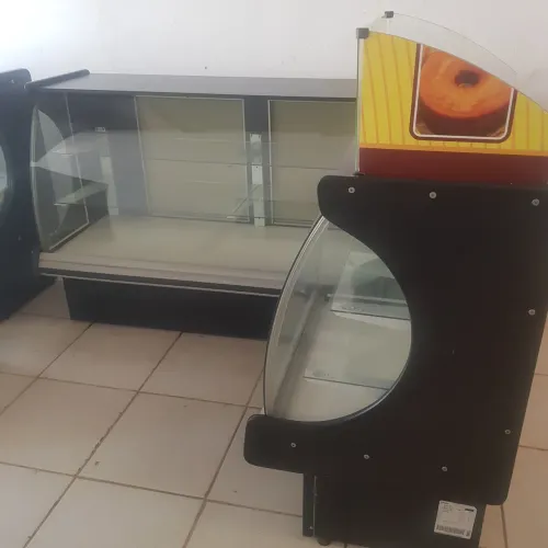 BALCÃO VITRINE SEMINOVO GELOPAR 