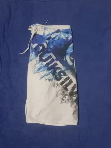 VENDO BERMUDA QUIKSILVER EM ÓTIMO ESTADO