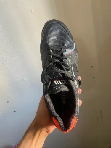 Tênis de futsal joma