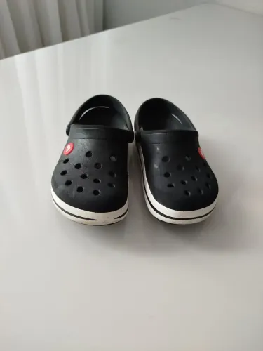 Crocs infantil tamanho 30