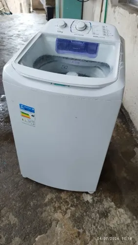 Lavadora de Roupas Electrolux 12Kg Cesto Inox 12 Programas de Lavagem Branca Jet&Clean 