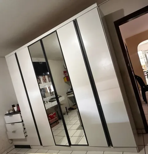 Guarda Roupa casal porta de espelho
