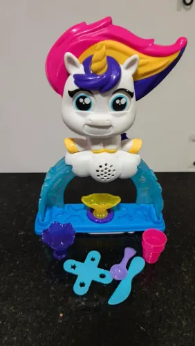 Massinha playdoh unicórnio 