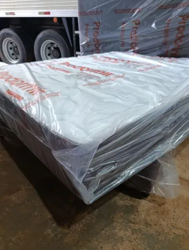 Base com colchão Queen de molas ensacada aguenta 100 kg cada lado colchão com 28 cm