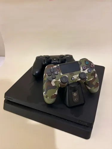 PS4 Slim