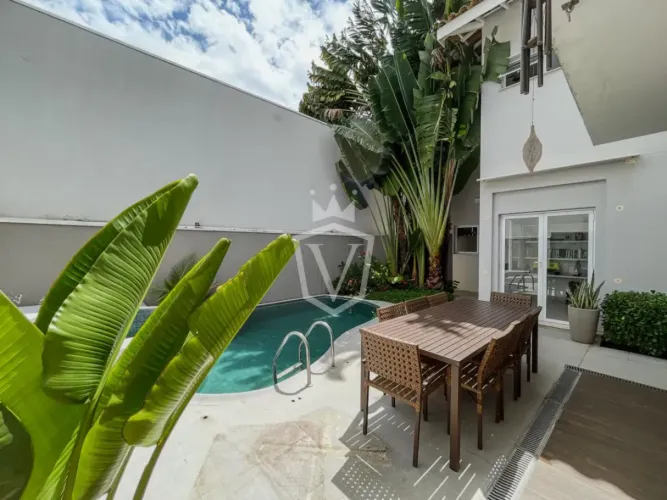Casa à venda com piscina - Jardim Santa Teresa - Jundiai/SP.