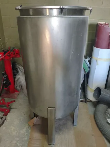 Tanque inox 300 litros