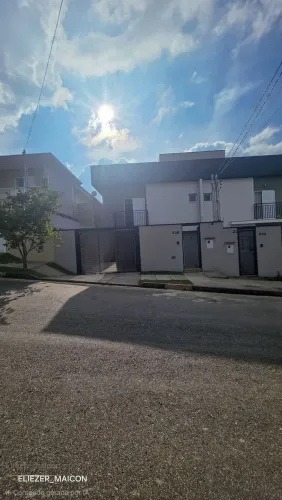 Sobrado à Venda com 3 quartos no bairro Belvedere, em Poços de Caldas - MG