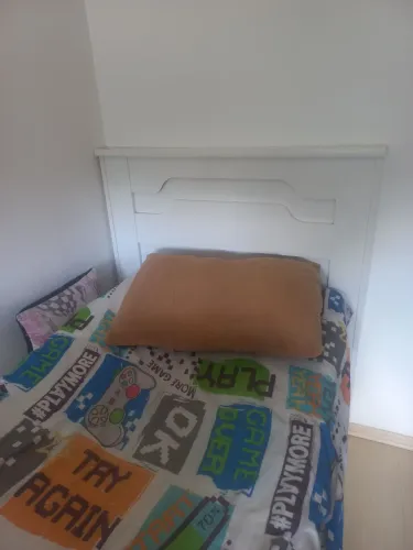 Cama solteiro usada!