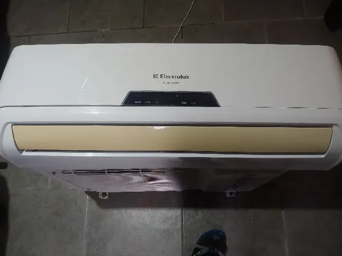 Ar condicionado quente frio 9.000 btus Electrolux