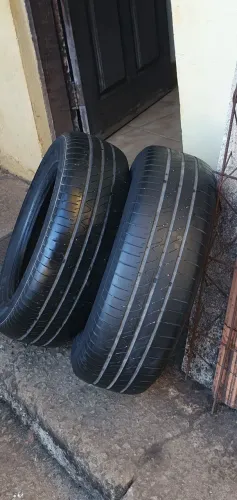2 PNEUS SEMI NOVOS 195/65R15  CONTINENTAL 