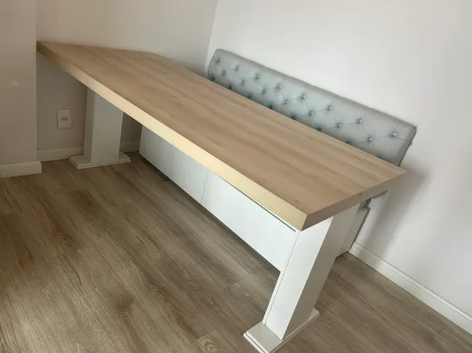 Conjunto Mesa de Jantar 6 lugares + Banco 3 pessoas com encosto + prateleira 100% MDF