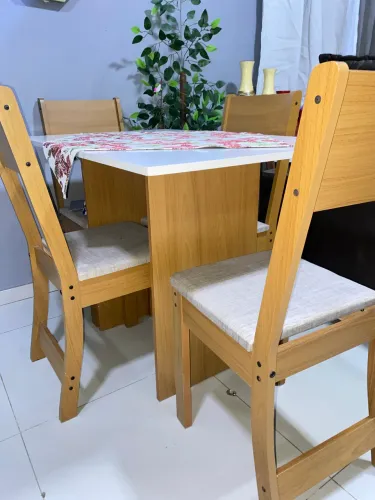 Mesa em perfeito estado - aproveite