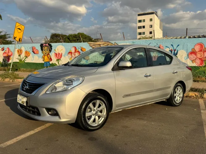 Nissan Versa SL 1.6 16V Flex Fuel 4P Mec. 2014