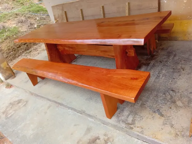 Mesa cedro rosa