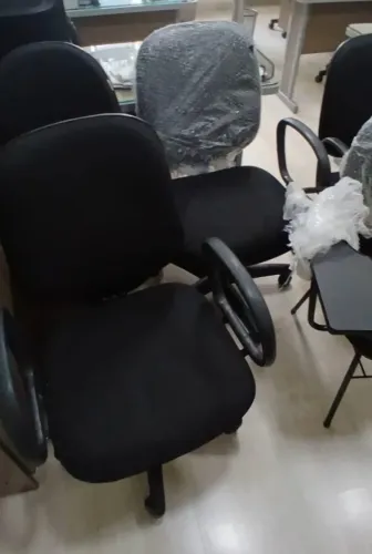 CADEIRA DIRETOR EM PERFEITO ESTADO - OPORTUNIDADE