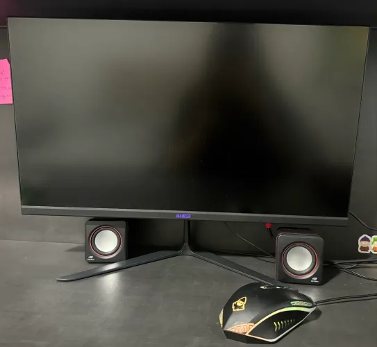 PC + Monitor Mancer (Computador de mesa)