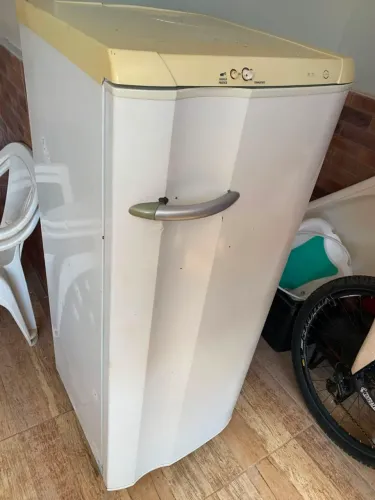 Geladeira Electrolux faço entrega 