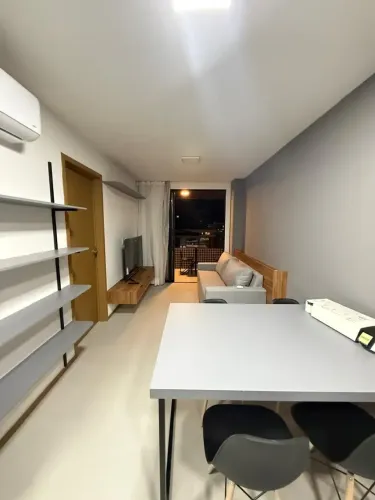 Alugo quarto e sala mobiliado ( 1 locação)