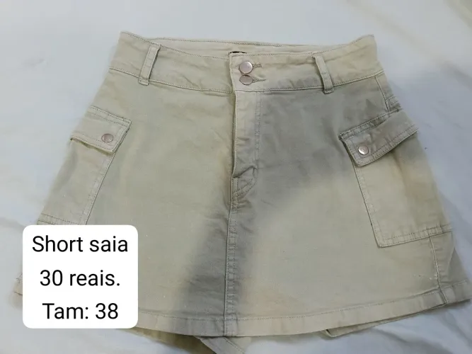 Short Saia verde