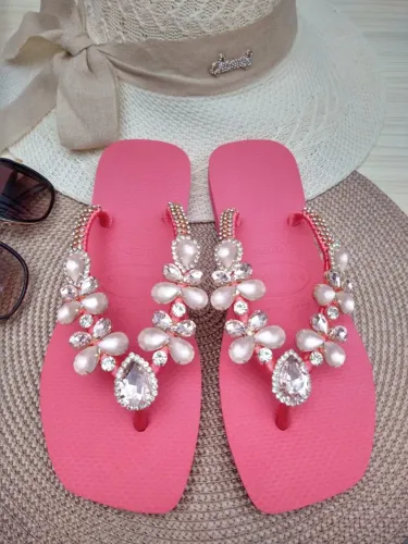 Chinelo Customizado Premium - Cor Coral com Pedrarias - Michelix