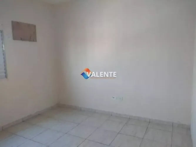 Sobreposta Alta com 2 dormitórios à venda por R$ 220.000 - Vila Margarida - São Vicente/SP