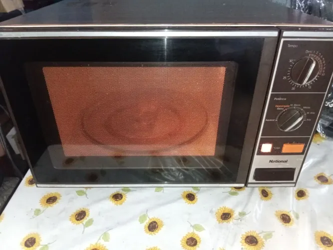 Micro-ondas antigo National 127 volts  para coleção 