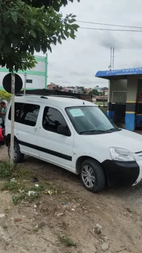Peugeot Partner Van Escapade 1.6 Flex 16V 5P 2011