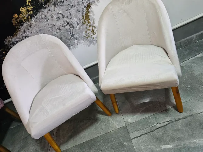 Par de Poltronas concha bege as 2 por 500 reais