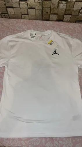 Camisa branca de marca