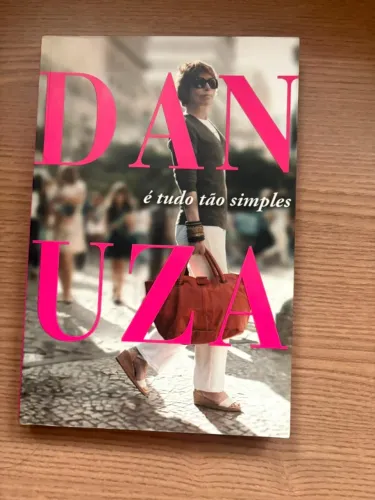 Livro "É tudo tão simples" - Danuza