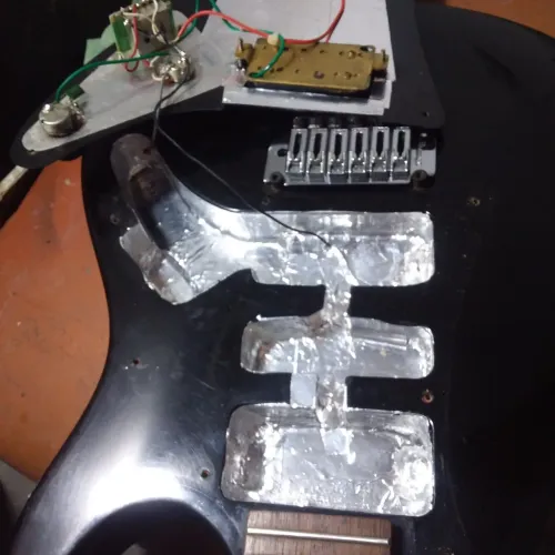 Guitarra blindada Blindagem 