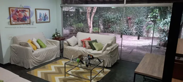 Compre ou Alugue Sobrado na Vila Gumercindo S.P. Tour Virtual disponível.