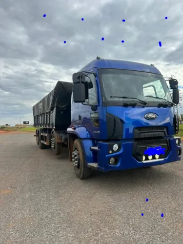 Cargo 2429/13 cabine leito bitruck caçamba Agrícola revisado 