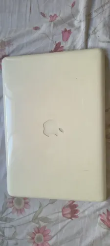 MacBook white 2009